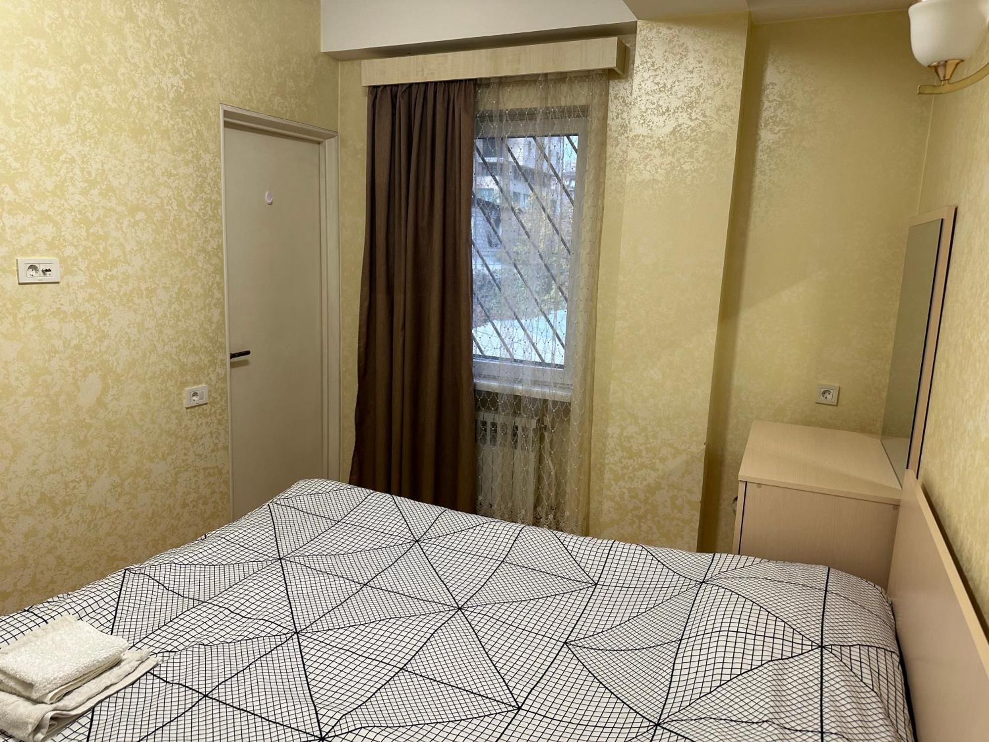 Comfortable Apartment In Center Jereván Kültér fotó