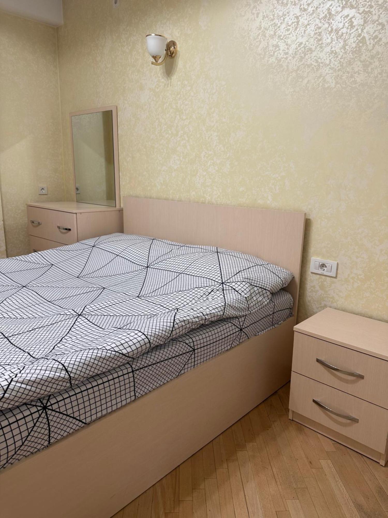 Comfortable Apartment In Center Jereván Kültér fotó
